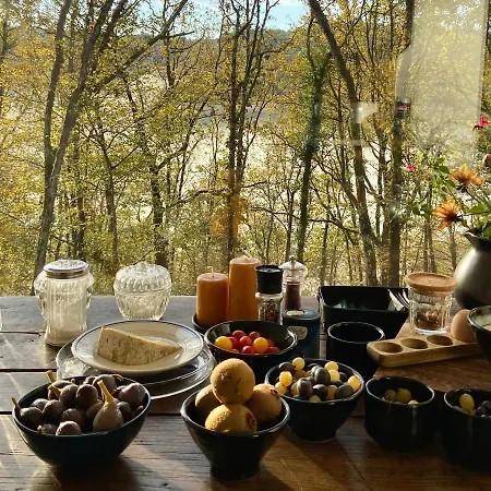 Maison D'hote Les Grands Chenes Konukevi